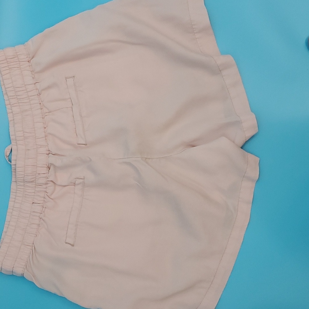 Max easy fit shorts new no tags - Picture 9 of 16